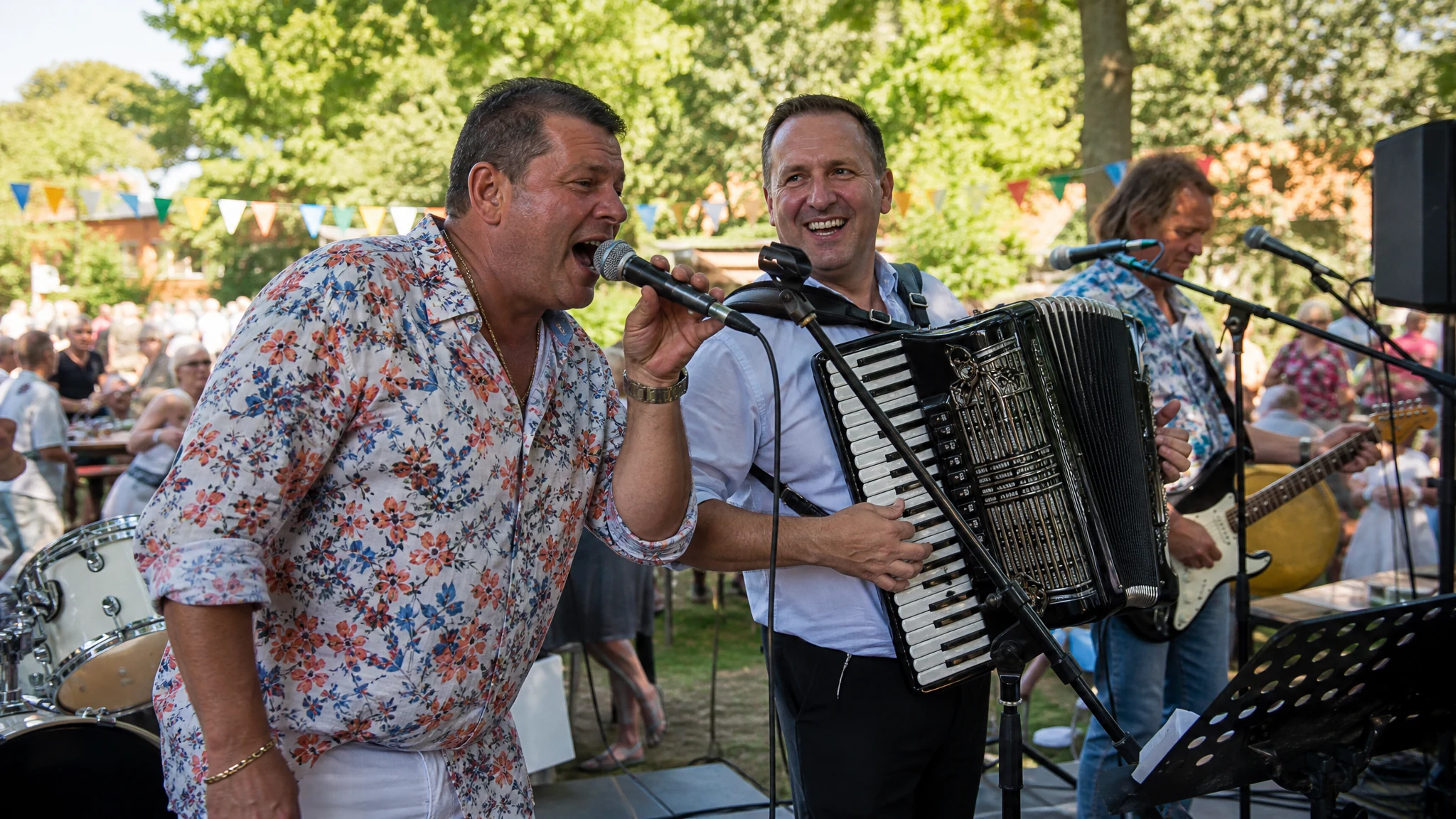musiker bonn - Schlagerband und Ersatzmusiker bei einem Vereinsfest in Beuel