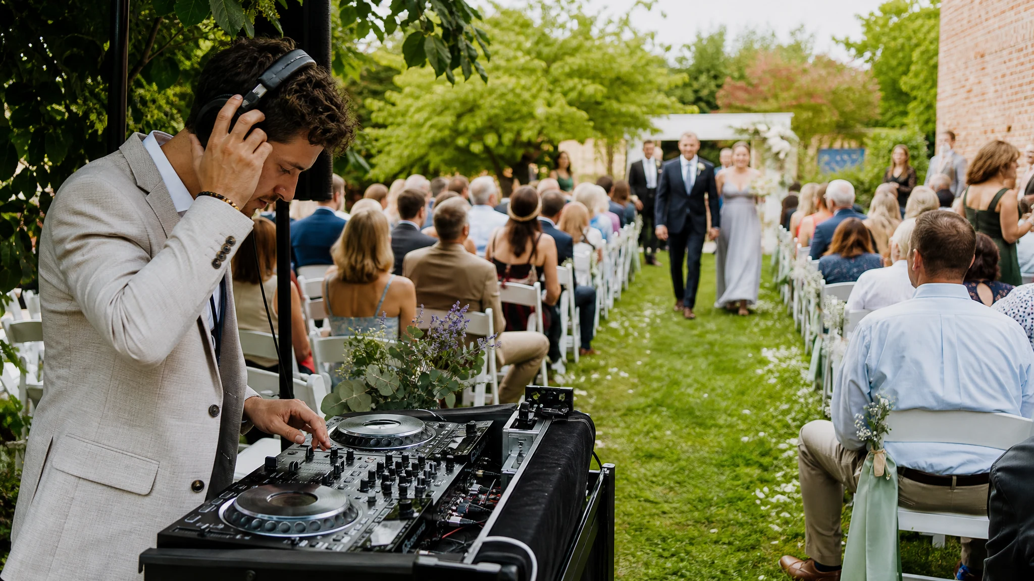 DJ für Hochzeit in der Nähe - DJ für die Trauzeremonie: oft vergessen, aber entscheidend