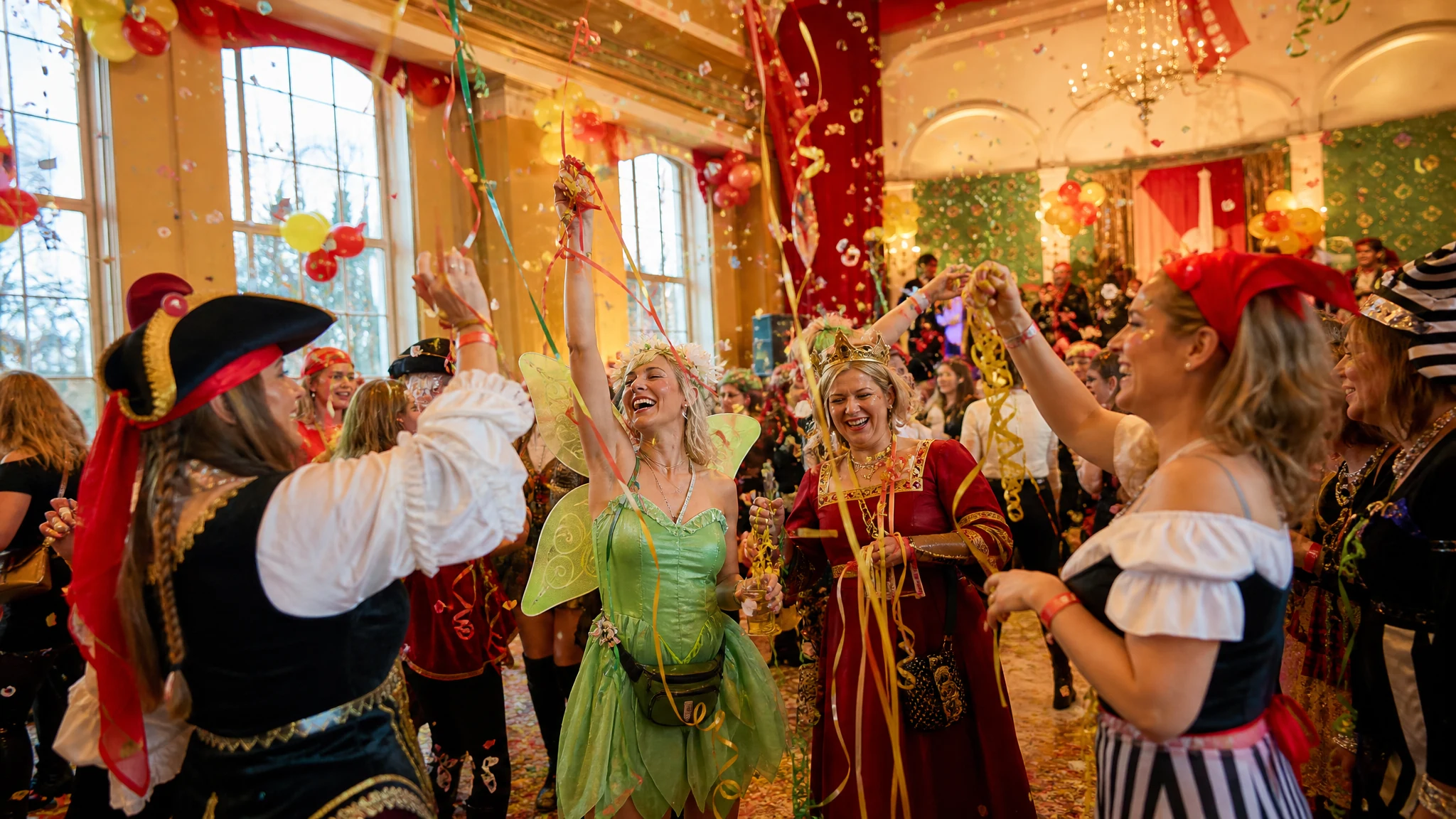 Karneval - Die tollen Tage: Was hinter Weiberfastnacht und Rosenmontag steckt
