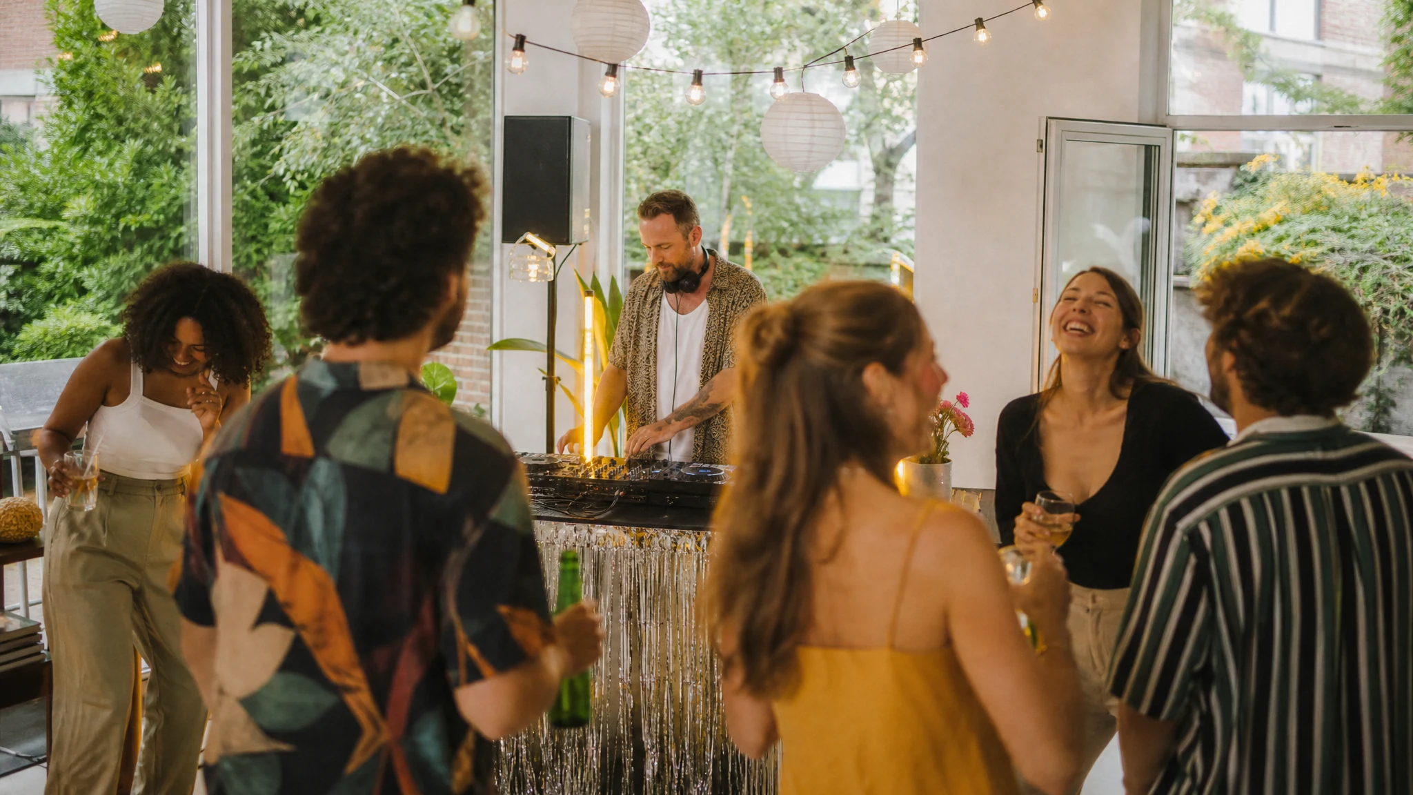 DJ mieten Geburtstag - Die vier DJ-Typen und wann welcher zu deiner Feier passt