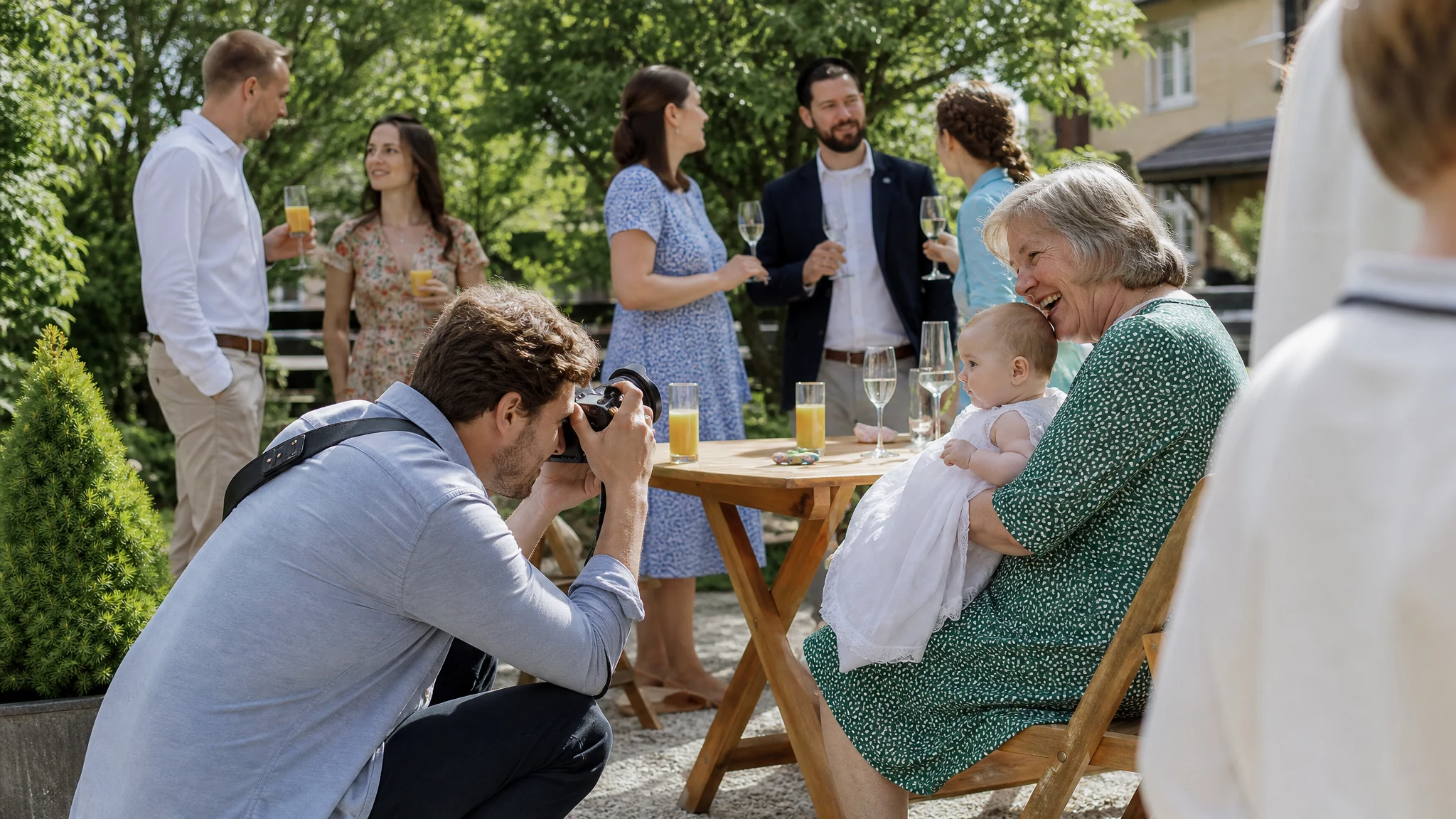 Fotograf Taufe in der Nähe - Begleitung der Tauffeier nach der Zeremonie