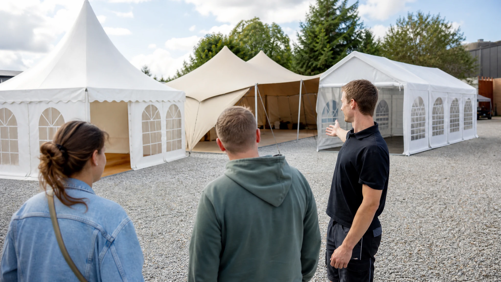 Partyzelt mieten - Anbieter finden: Welche Typen es gibt und wann welcher passt