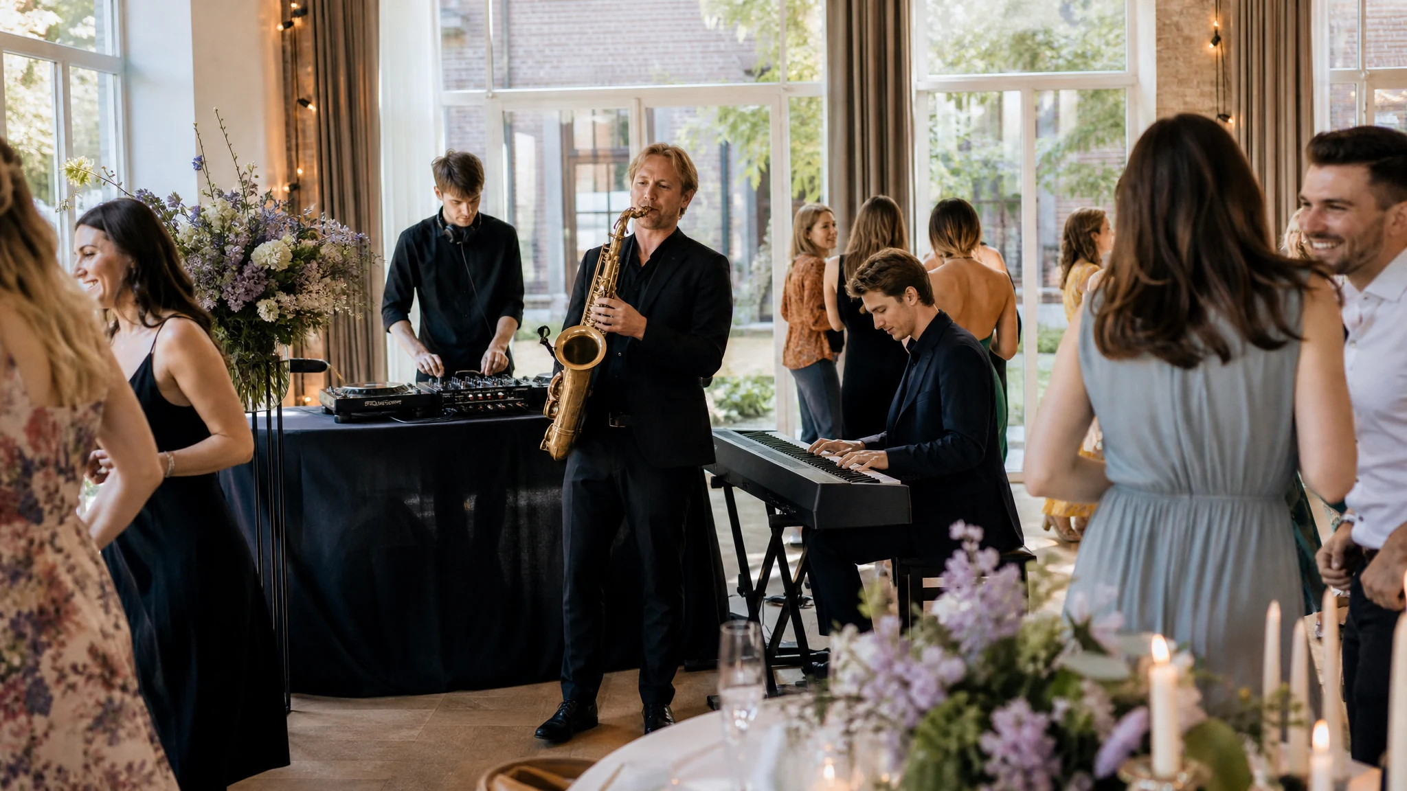 Saxophonspieler mieten - Solo, Duo oder DJ-Combo: Welche Besetzung zu deinem Event passt